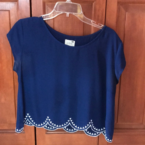 Flowy embroidered tee - Picture 3 of 3